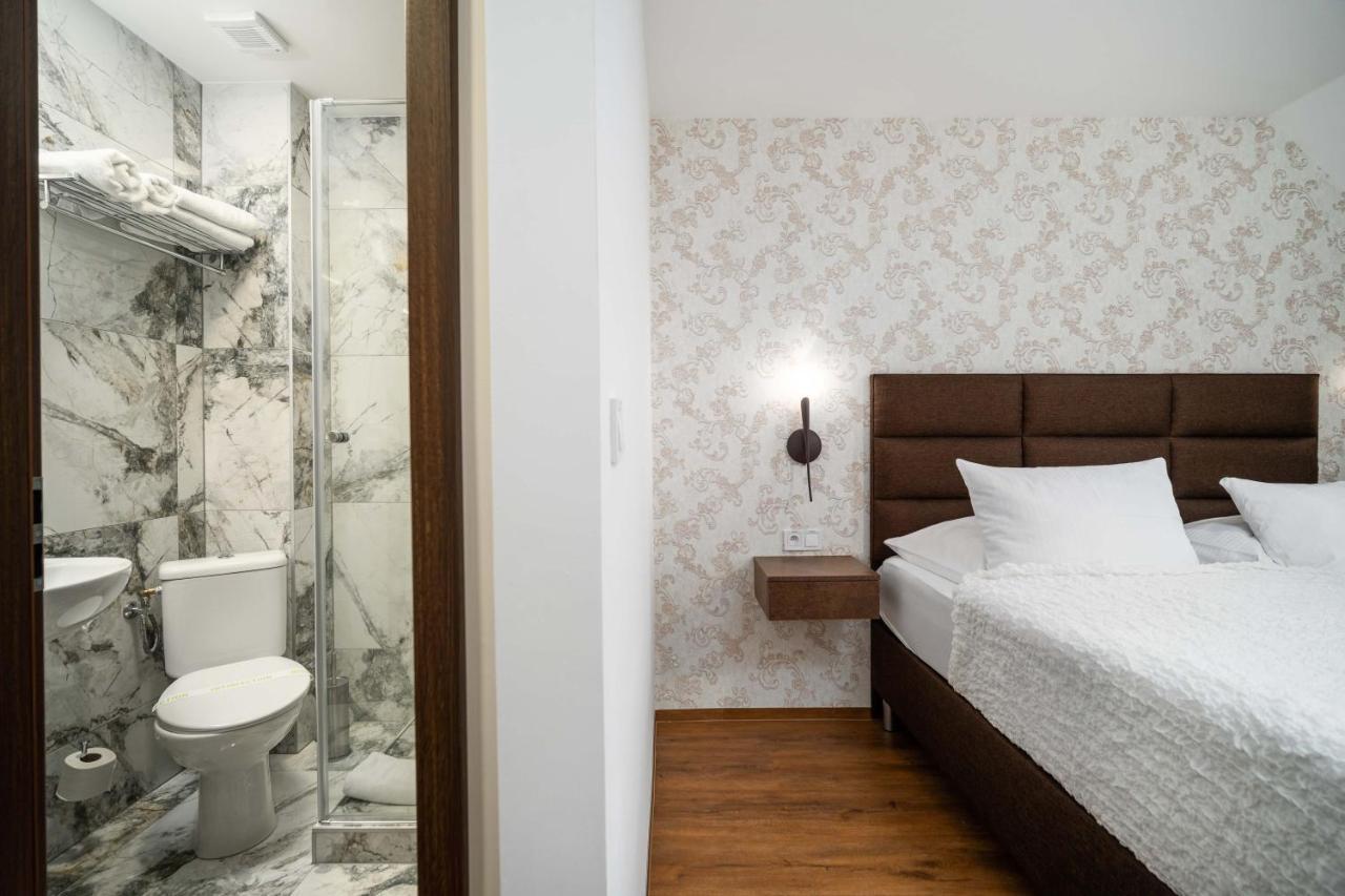 Maxplaza Hotel 4*