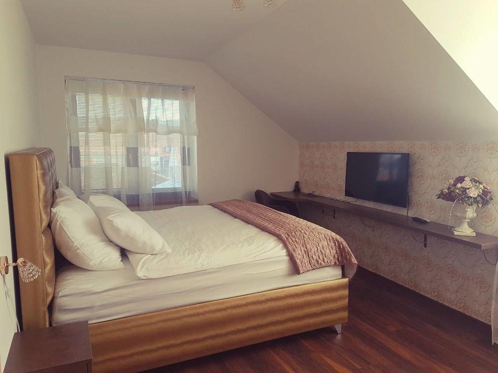 Maxplaza 4* Trnava
