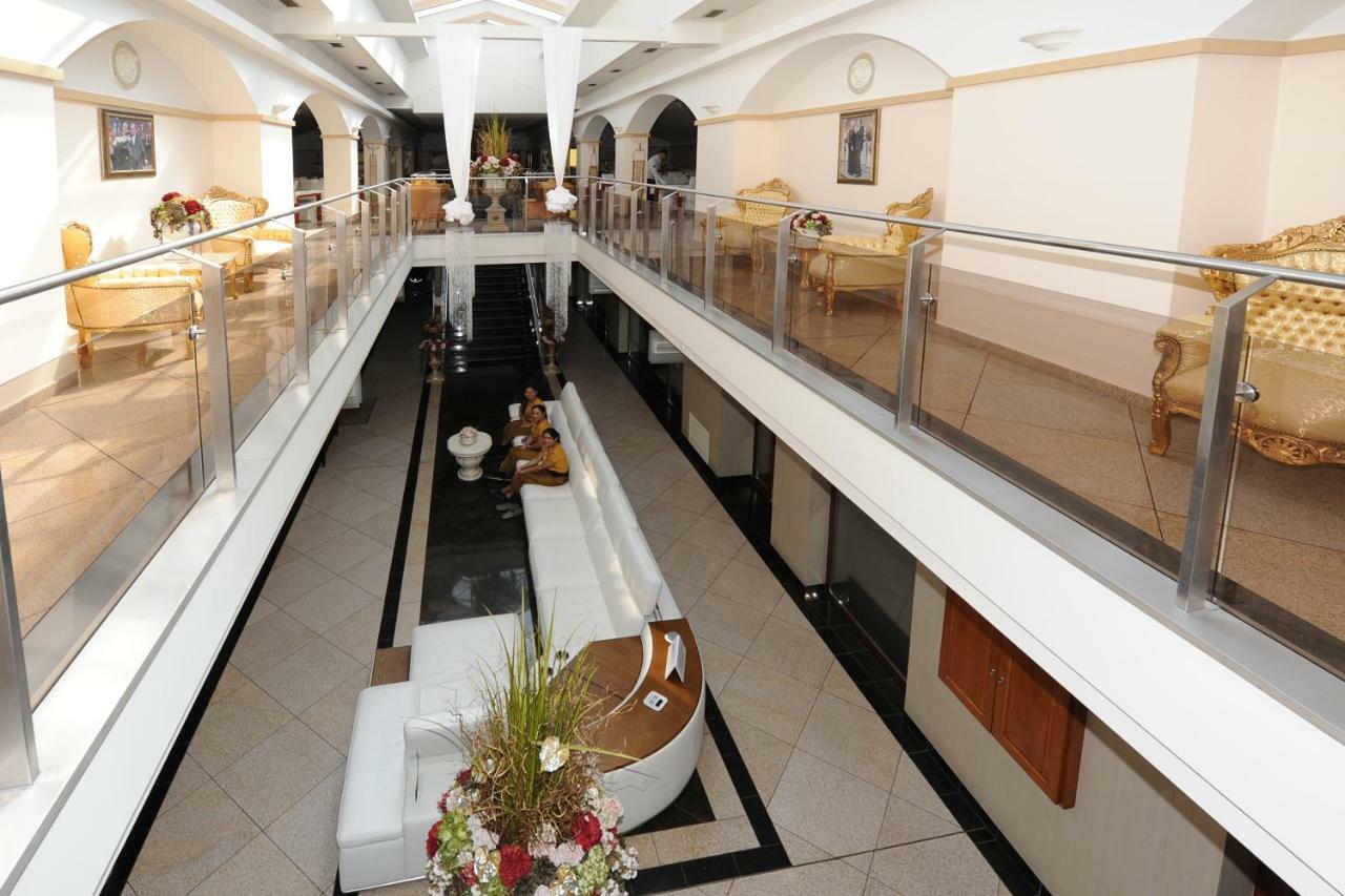Maxplaza Szálloda